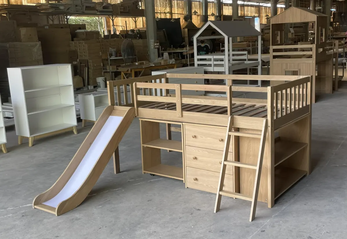 Giường tầng có cầu trượt và bàn học – ảnh 2