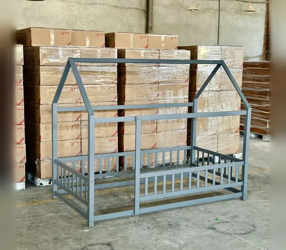 Giường trẻ em hình nhà có thanh chắn, màu xám - Giường trẻ em do Nội thất Tân Phước (Việt Nam) sản xuất